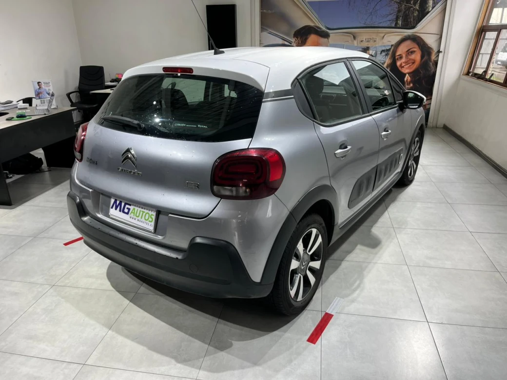 imagen 0 de vehiculo con id 2165